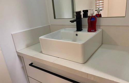 Paramaribo Apartamento | Max Garden and Pool