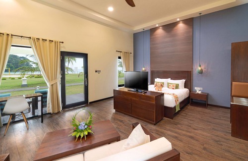 Lagoi Hotel | Mayang Sari Beach Resort