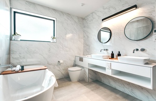 New Town Hotel | Maylands Lodge