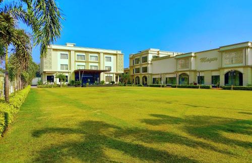 Sitapur Hotel | Mayur Hotel & Resort