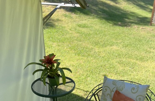 Isleton Casa | Meadow Cabana - King Bed