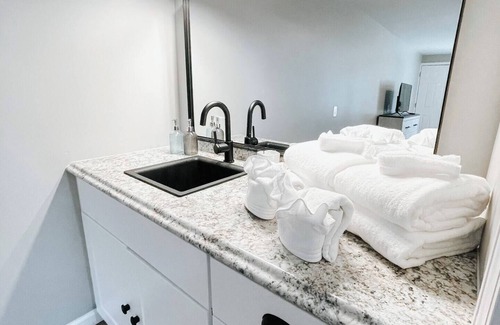 Townsend Hotel | Meadow Room at The Trailblazer Unit 2