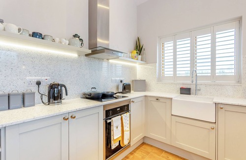 Twywell Cabaña | Meadow View - UK47974