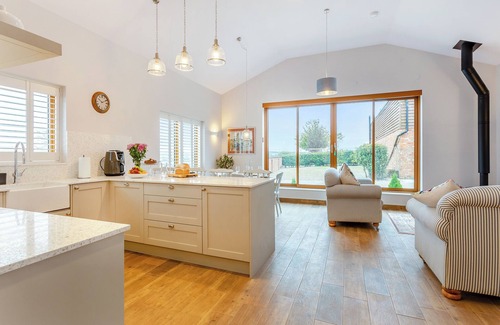 Twywell Cabaña | Meadow View - UK47974