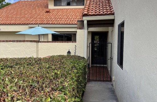 The Meadows Casa | Meadows Townhouse With Golf View