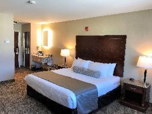 Arlington Hotel | Medallion Inn and Suites