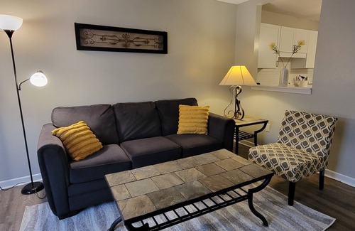 Greenwood Condominio | Medical Center Condo