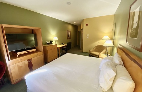 Medicine Hat Hotel | Medicine Hat Lodge, Resort, Casino, and Spa, Trademark Collection by Wyndham.