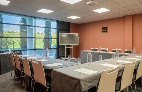 Grand Sud Hotel | Mercure Aix-en-Provence La Duranne Gare TGV