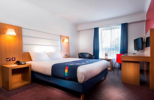 Llanedeyrn Hotel | Mercure Cardiff North Hotel