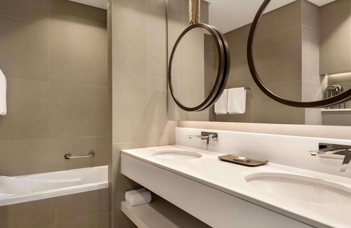 Deira Hotel | Mercure Dubai Gold District