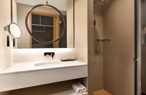 Deira Hotel | Mercure Dubai Gold District