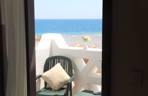 Village Road Hotel | Mercure Hurghada Hotel