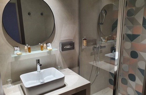 Villeneuve Loubet Beach Hotel | Mercure Villeneuve Loubet Plage