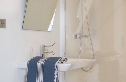 Villeneuve Loubet Beach Hotel | Mercure Villeneuve Loubet Plage