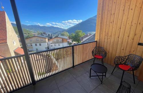 Rasa Apartamento | MESNERHOF CHALET - Ruhe, Rückzug & Südtiroler Charme mit kostenlosem Parken in der Tiefgarage