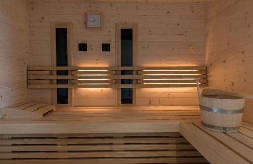 Rasa Apartamento | MESNERHOF CHALET - Ruhe, Rückzug & Südtiroler Charme mit kostenlosem Parken in der Tiefgarage