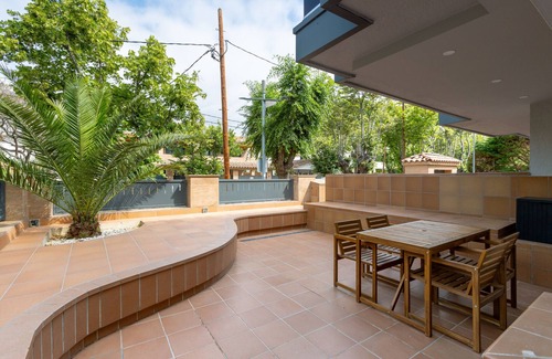 Vilassar de Mar Apartamento | Mestral - Apartahotel con Piscina