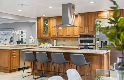 Carol City Casa | Miami Chilling-Amenities w/ Hot Pool-spa/pool table/BBQ