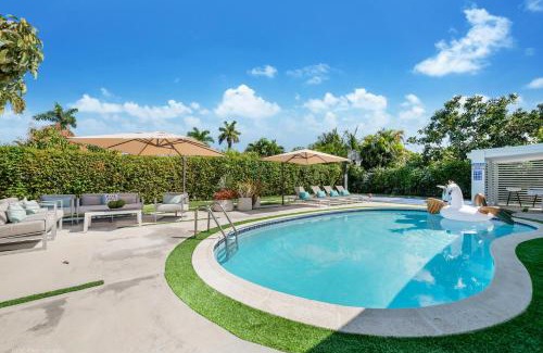 Cutler Bay Casa | Miami Paradise - Minigolf, BBQ, Pool Table, Playground, Heated Pool