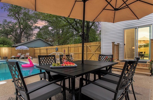 South Bend Casa | Michiana Poolside Getaway - Close to ND, Michigan beaches, wineries, and casinos