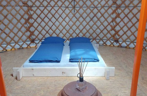 Hergarten Cama Y Desayuno | Micro adventure yurt