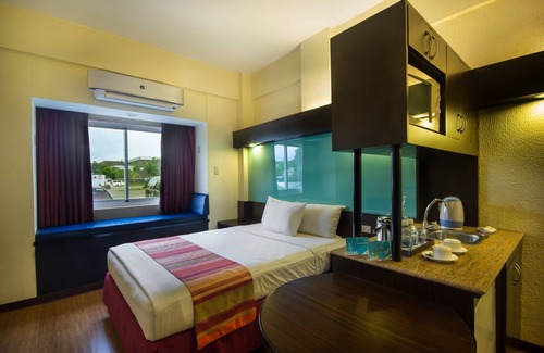 Santo Tomas Hotel | Microtel by Wyndham Batangas