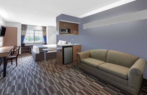 Linthicum Heights Hotel | Microtel Inn & Suites by Wyndham Baltimore BWI Airport