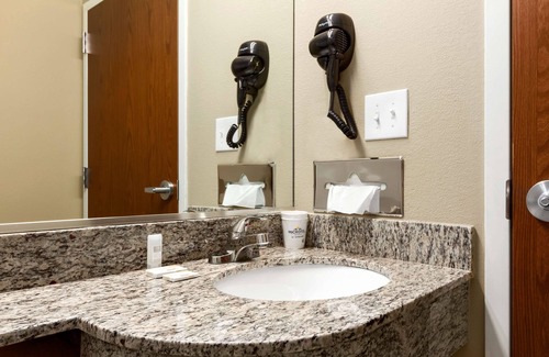 Shelbyville Hotel | Microtel Inn & Suites by Wyndham Shelbyville