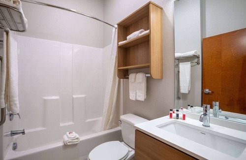 Liberty Hotel | Microtel Inn & Suites by Wyndham Liberty/NE Kansas City Area