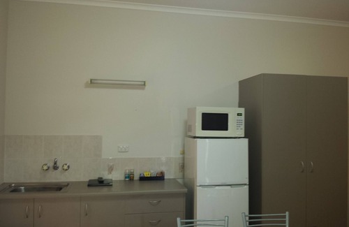 Gladstone Hotel | Mid City Motor Inn