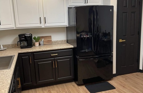 Jamestown Casa | Midcentury Poolside Retreat Near Greensboro/High Point/Winston Salem