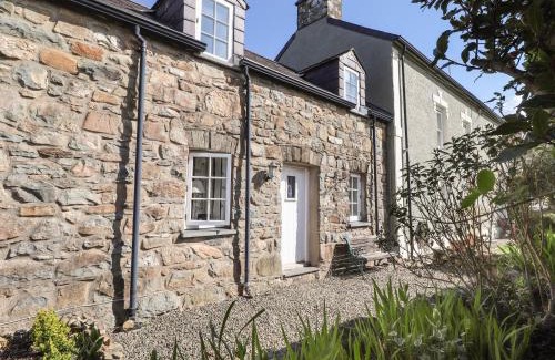 Newport Casa | Middle Cottage