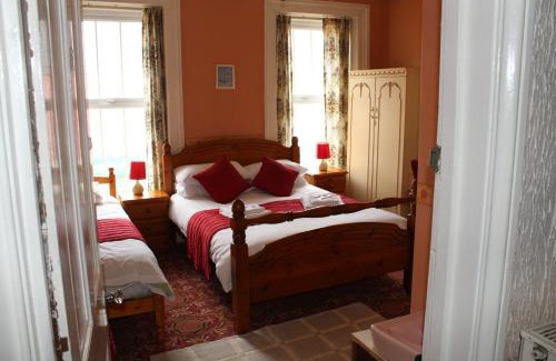 Pembroke Hotel | Middlegate Hotel