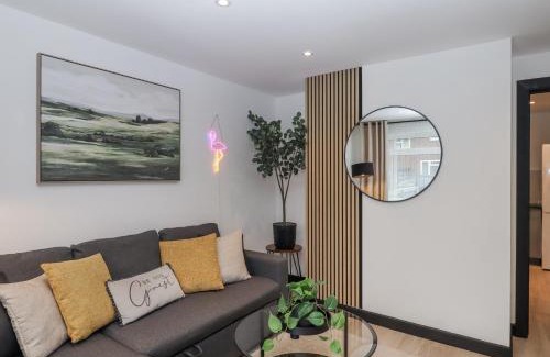 Tiverton Casa | Milana