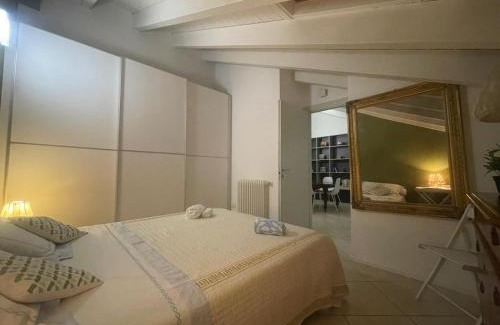 Caronno Pertusella Apartamento | Milano-Como Elegant with AC e WIFI front station