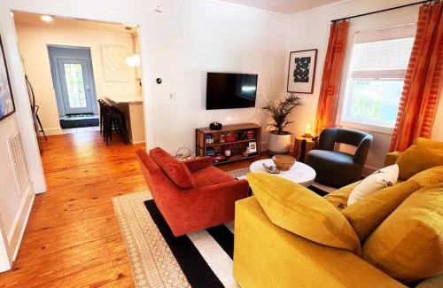 Jefferson Casa | Mill House in Beautiful Downtown Jefferson