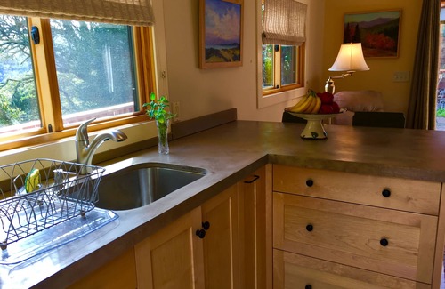 Mill Valley Cabaña | Mill Valley Nature Cottage. Soleado. Sereno. Escapada romántica. Hikers / Bikers Dream