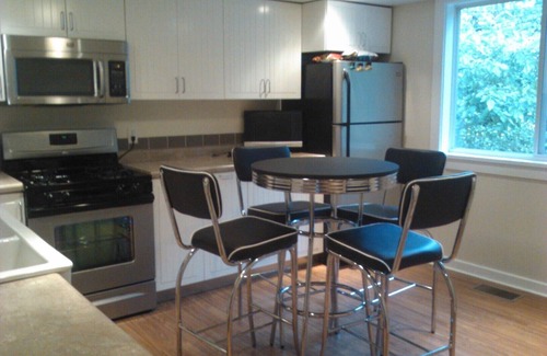 Miller Beach Casa | Espaciosa casa de 5 dormitorios y 3 baños en Fun Filled Miller Beach