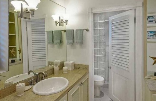 Fitts Village Villa | Milord Sunsets Summar