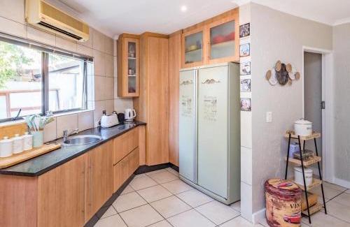 Krugersdorp Cama Y Desayuno | Mind-Body-Soul Guesthouse on Featherbrooke Estate, Krugersdorp, South Africa