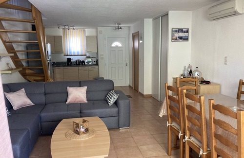 Pineto Villa | Mini villa T3 confortable, jardín, a 150 m de la playa: 6 personas