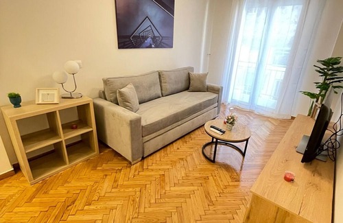 Agios Panteleimonas Apartamento | Minimalist - AT116