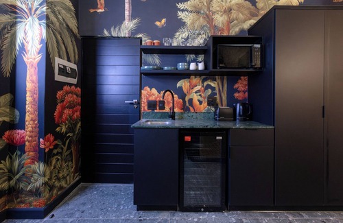 Greater Johannesburg Metropolitan Area Hotel | Mint Hotel Sandhurst