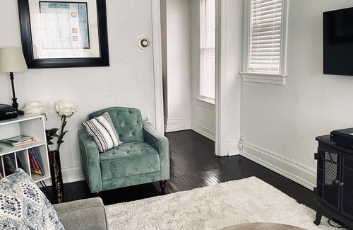 Sault Ste. Marie Apartamento | Mint Vintage 2 bed apt Walk to the locks Sault USA