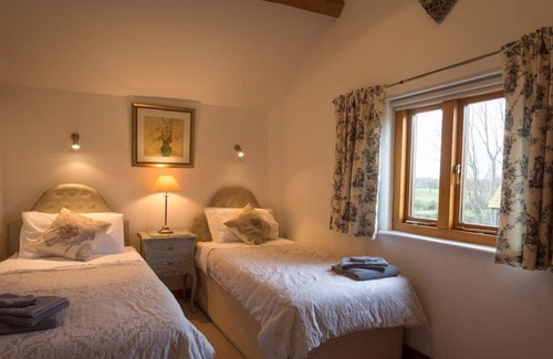 Bromyard Cabaña | Mintridge - The Coach House - Detached cottage set within 135 acres