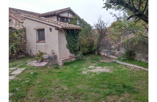 Basardilla Cabaña | Casa Minus. Acogedora casa en entorno rural.