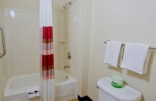 Bowmansville Casa | Minutes from Buffalo Niagara International Airport! Pets are Allowed for FREE!