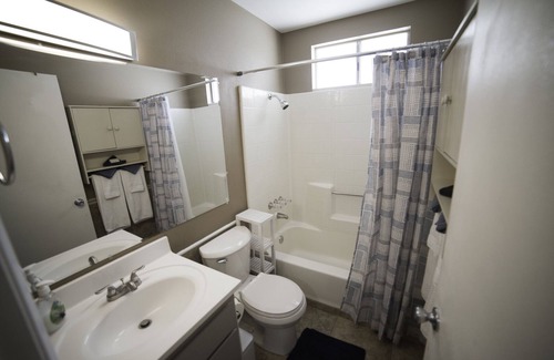 Desert Hot Springs Villa | Miracle Hill Hot Mineral Water Spa & Pool 2