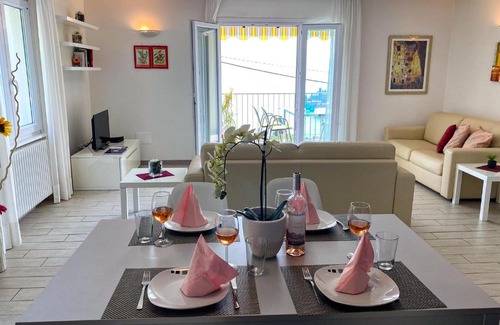 Consiglio di Rumo Apartamento | Miralago Stupendo Ferienwohnung I. Stock